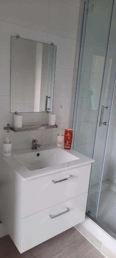 Studio Parking Gratuit Sur Place Claye Souilly Luaran gambar